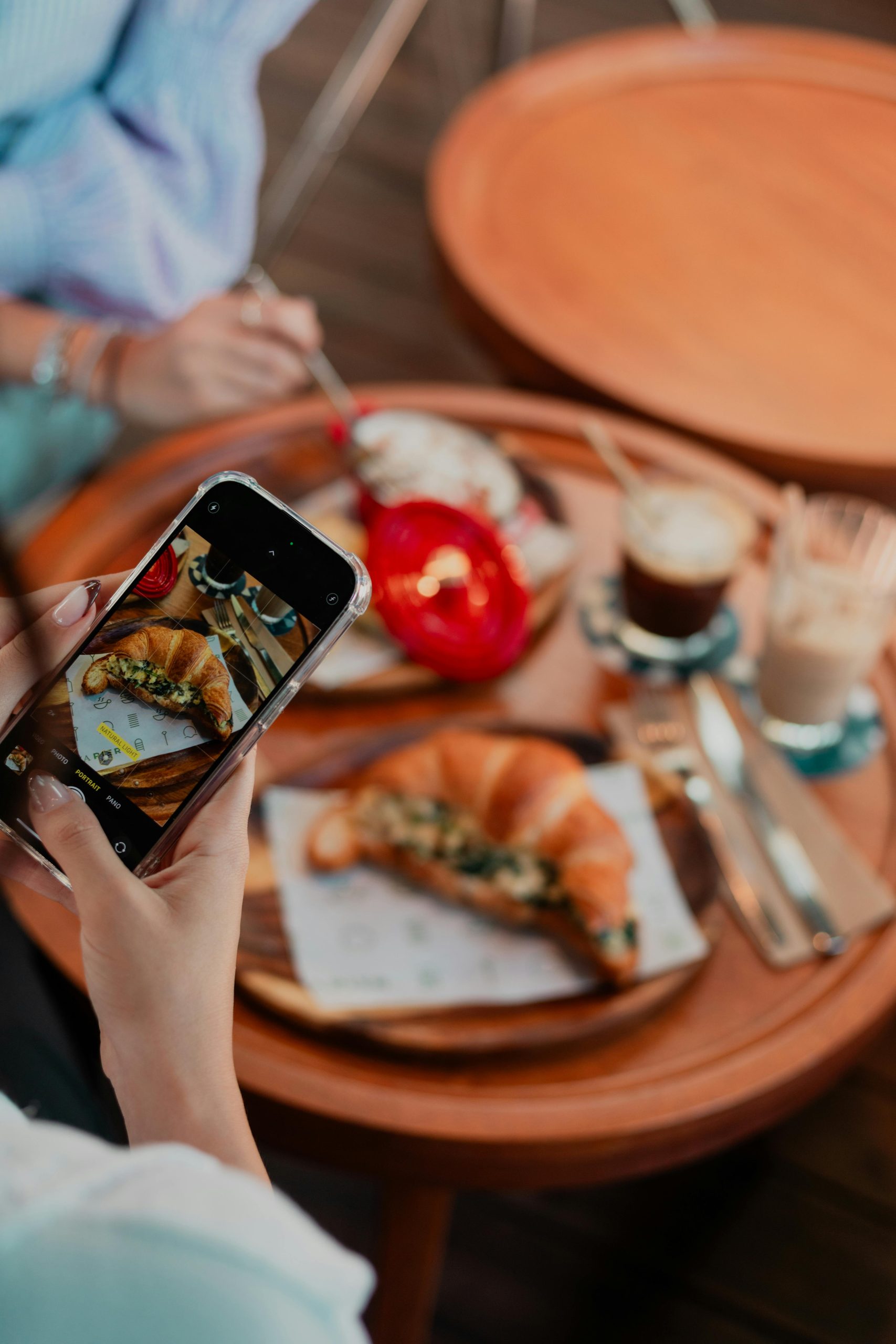 Beyond the Recipe: The Art of Food Storytelling in the Digital Age