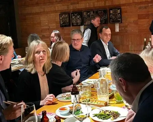 “What Dishes Did They Eat?”: Beijing Restaurant Dining Out on Starmer Visit Sparks Global Curiosity