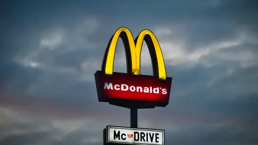 McDonald’s New Global Growth Strategy: How the Fast-Food Giant Plans to Win Diners Amid Rising Competition