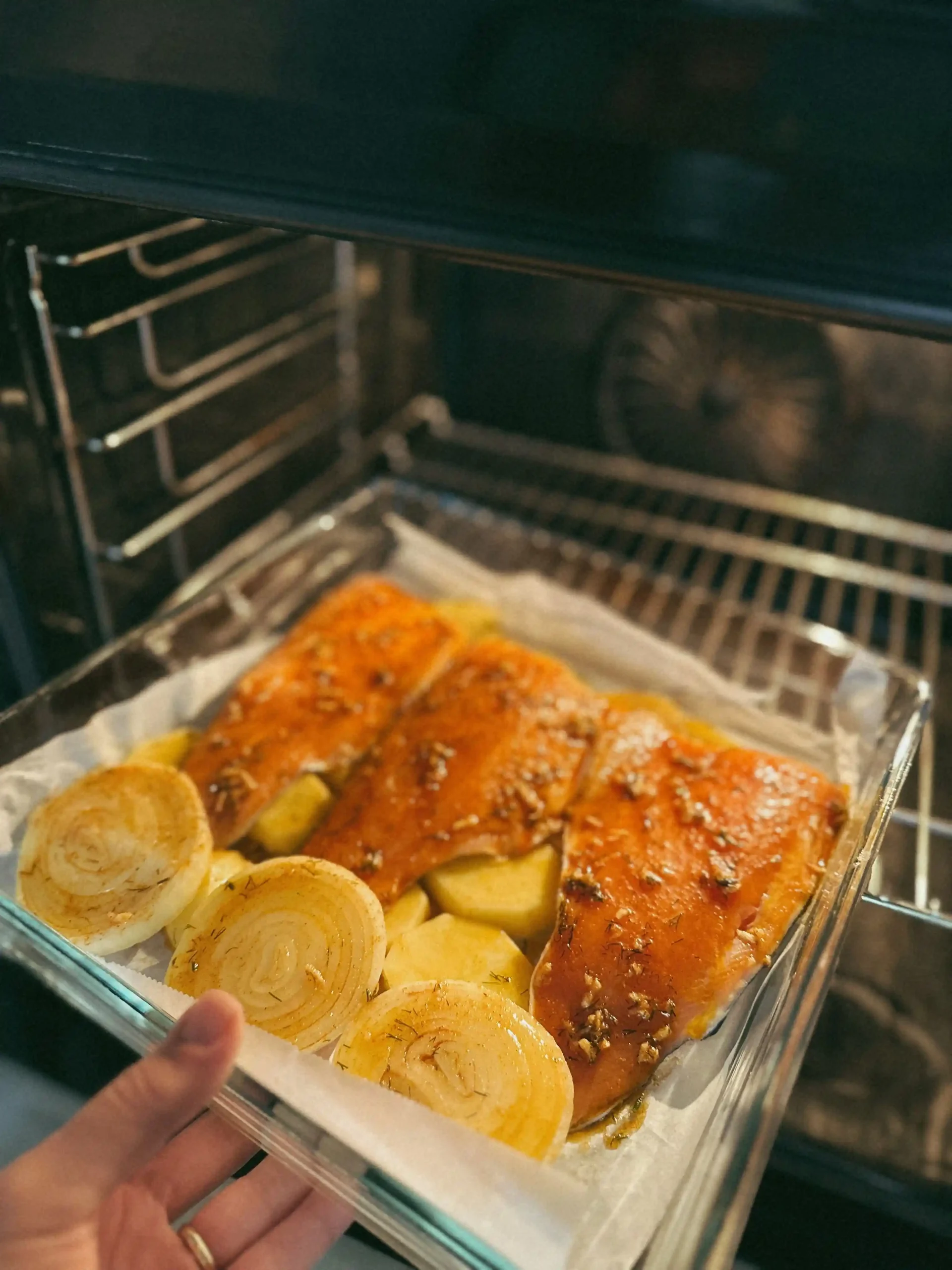 Easy Meal Prep Recipes for a Healthier Week: Honey Garlic Salmon Meal Prep Bowls With Roasted Vegetables